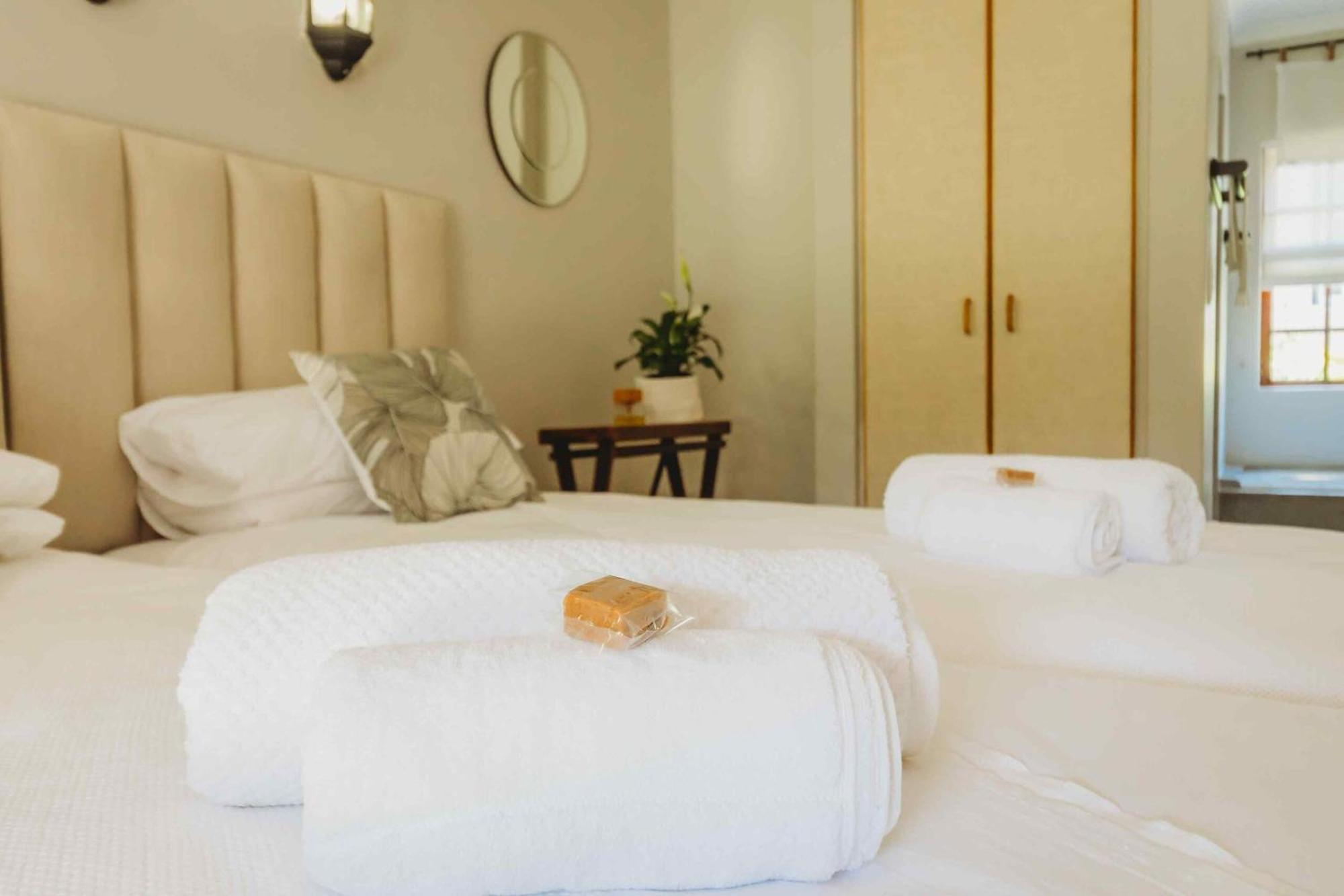 Atello Guesthouse จอร์จ ภายนอก รูปภาพ