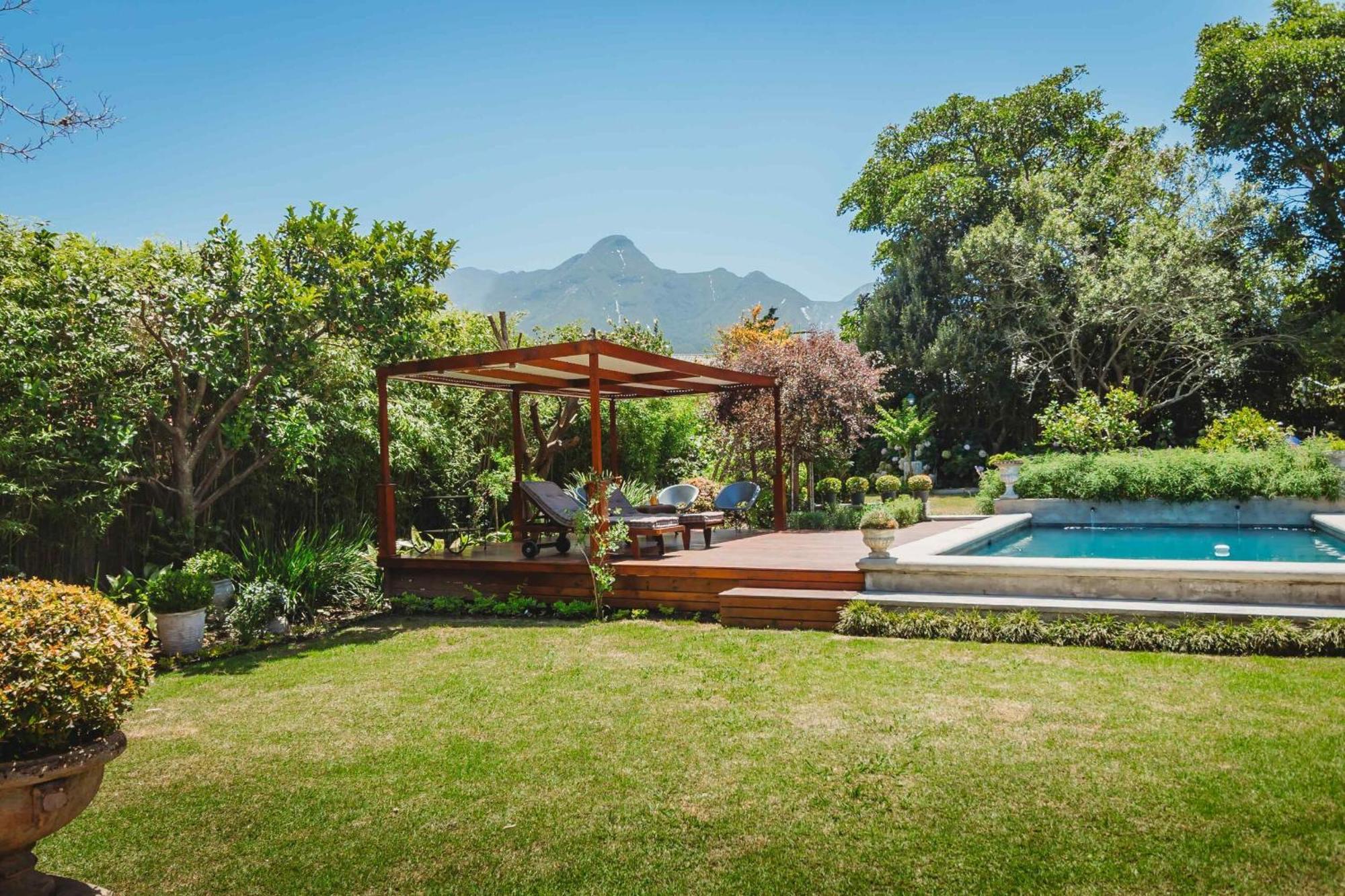 Atello Guesthouse จอร์จ ภายนอก รูปภาพ